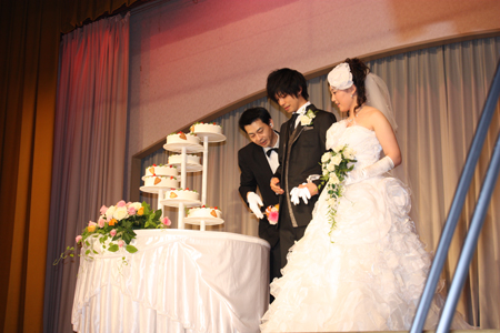 ケーキ入刀.jpg ケーキ入刀.jpg
