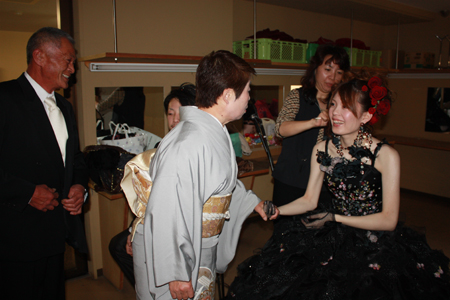 1114楽屋親戚のおばちゃん.jpg 1114楽屋親戚のおばちゃん.jpg