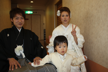 1127挙式前3人.jpg 1127挙式前3人.jpg