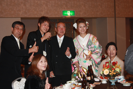 1127フォトサービスビール飲んでる.jpg 1127フォトサービスビール飲んでる.jpg